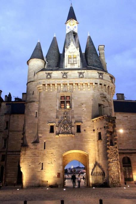 Ferienwohnung Key To Bordeaux - Fairytale View, 2 Bd + Elevator Exterior foto